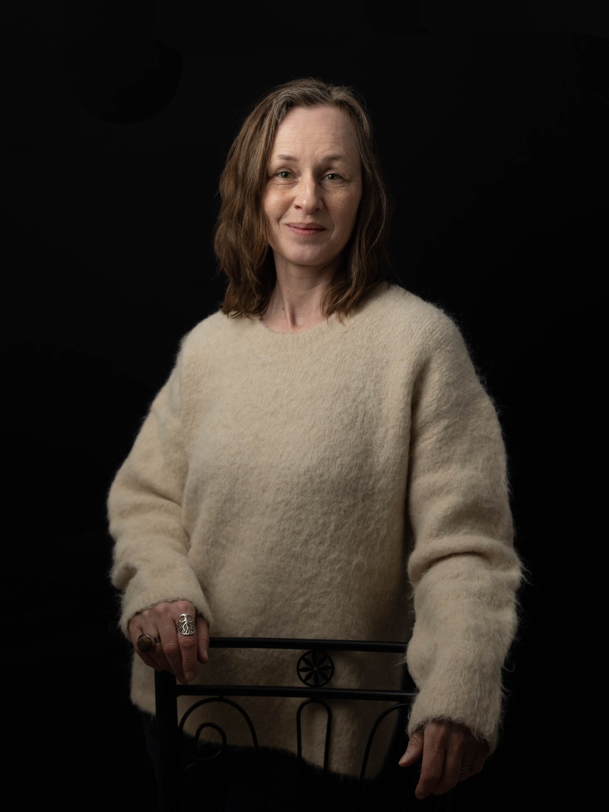 Väg genom grön allé (fotograf Hillevi Upmanis)